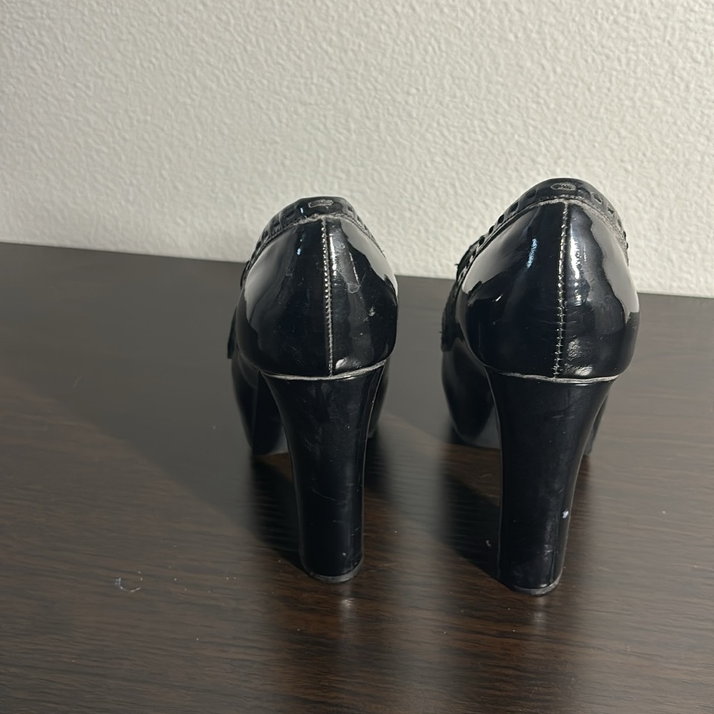 Shoes - Picture 2 of 5